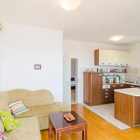 Apartment With Wifi - 22174